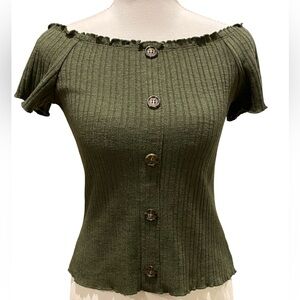 No Boundaries Women’s Olive Green Ribbed Button-Front Short Sleeve Top